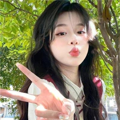 姹紫嫣红碧绿波